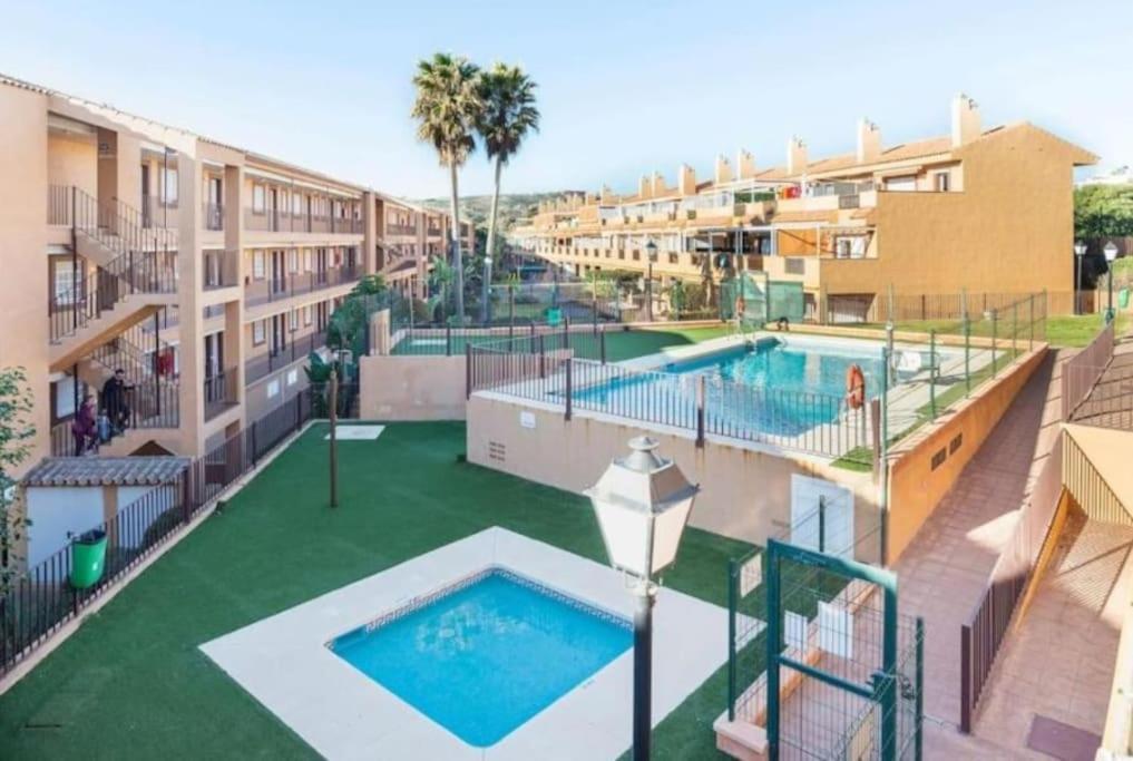 Atico Con Gran Terraza A 50 Metros De La Playa De Casares Apartamento San Luis de Sabinillas Exterior foto